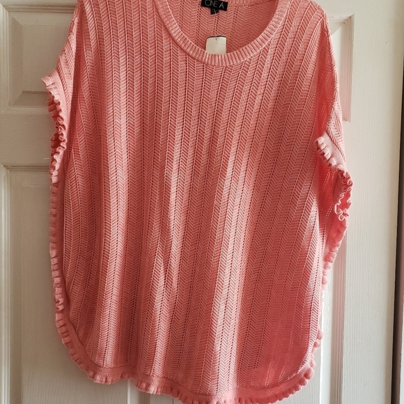 Ladies caftan style top​ - Picture 4 of 6